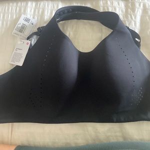 Lululemon air support bra 36c